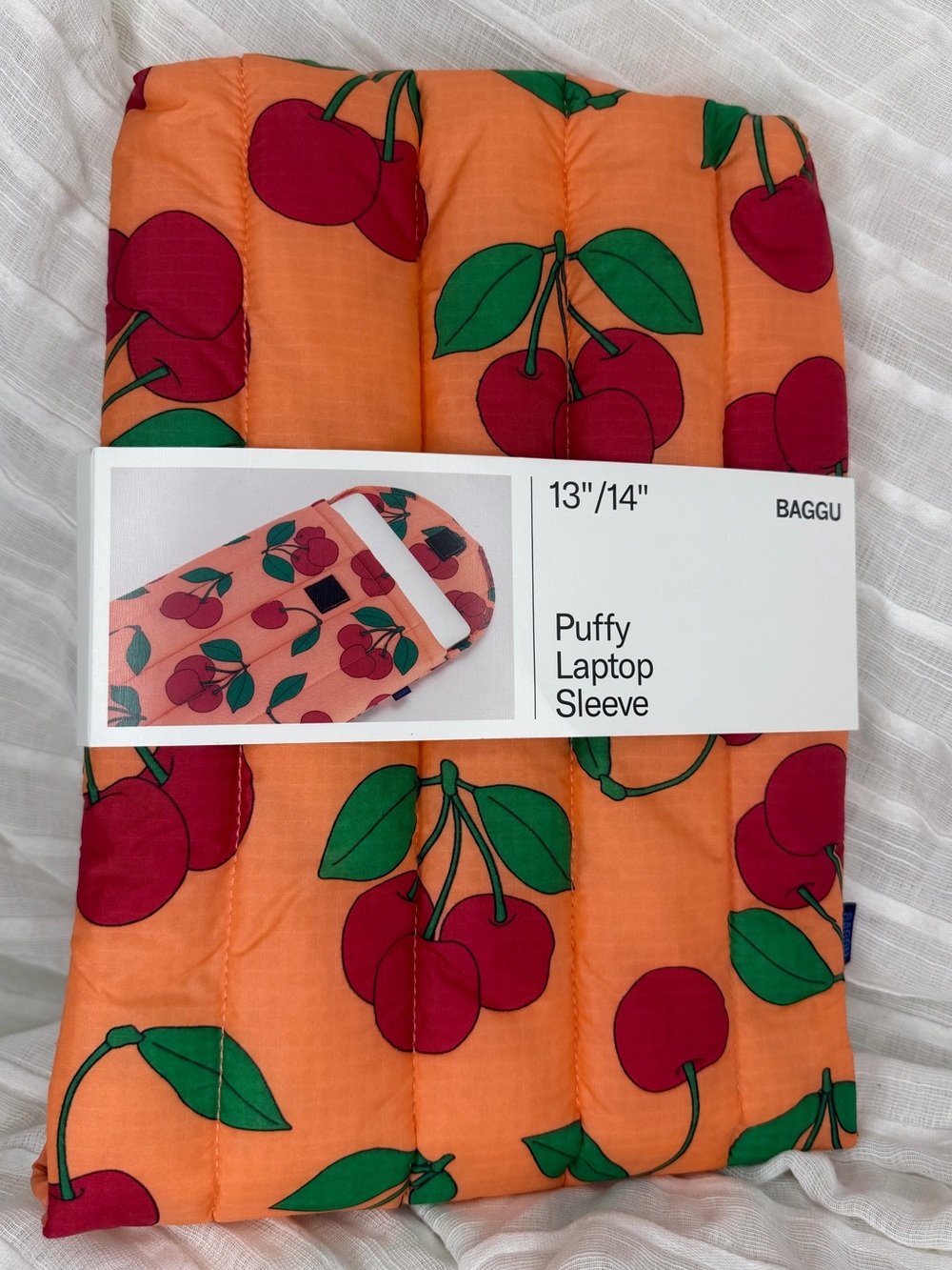 BAGGU NWT Cherry Puffy Laptop Sleeve 13/14 Peach Red Cherry Quilted Case